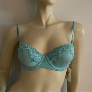 Calvin Klein seamless satin lace trimmed underwire bra 34A